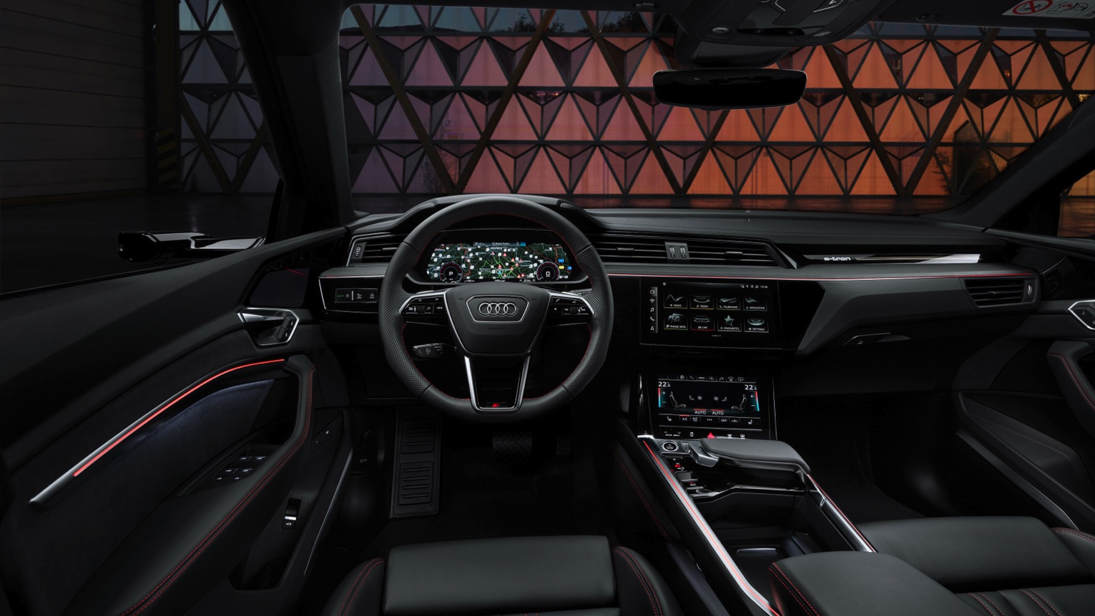 Audi Q8 e-tron 50 quattro SUV elétrico vista do interior