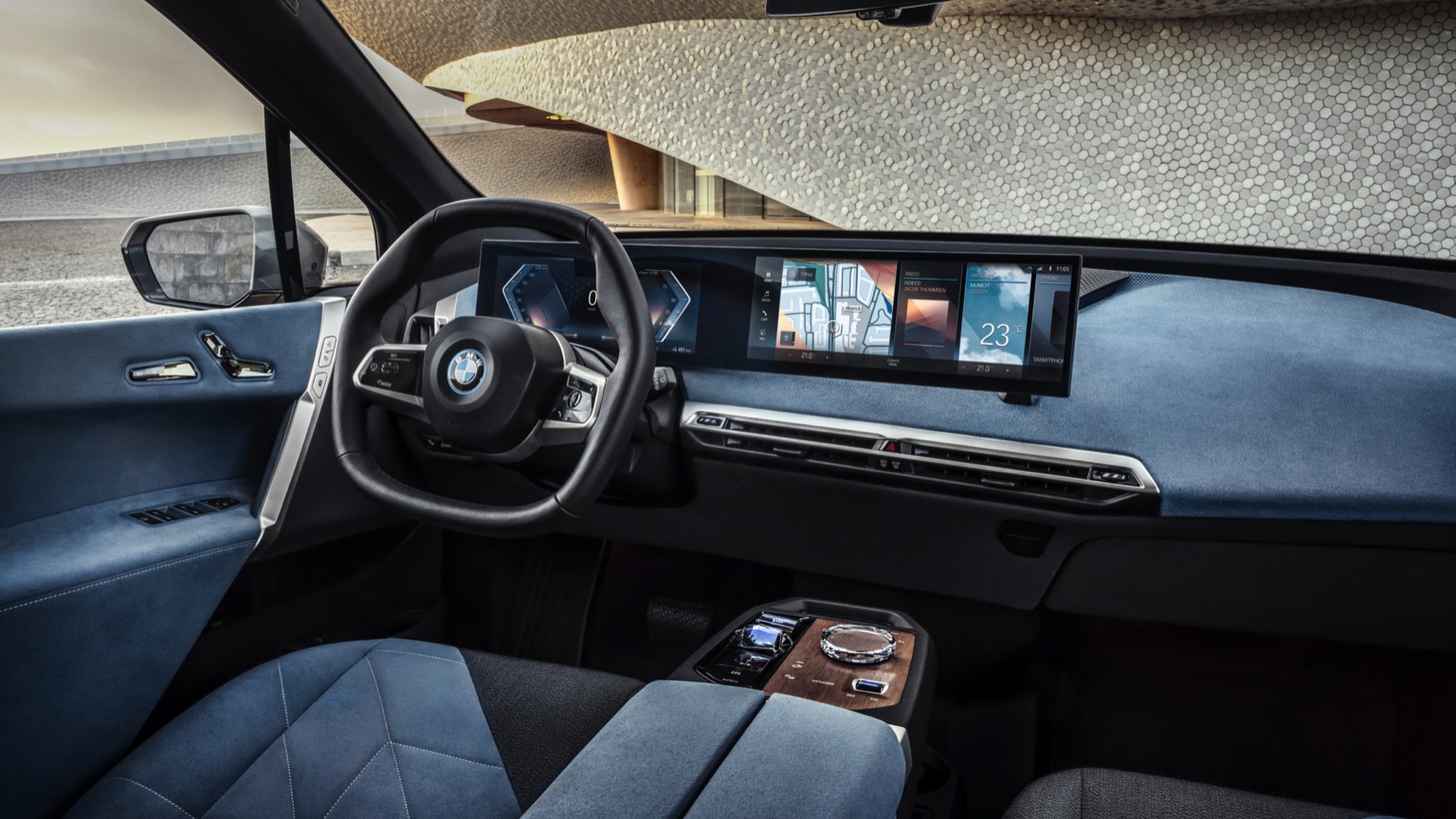 BMW iX xDrive60 SUV Elétrico Vista Interior