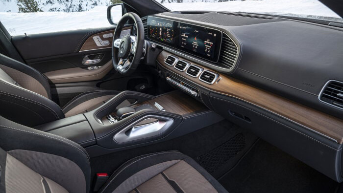 Mercedes-Benz GLE Coupé 350 e 4MATIC Carro Híbrido Plug-in Vista Interior
