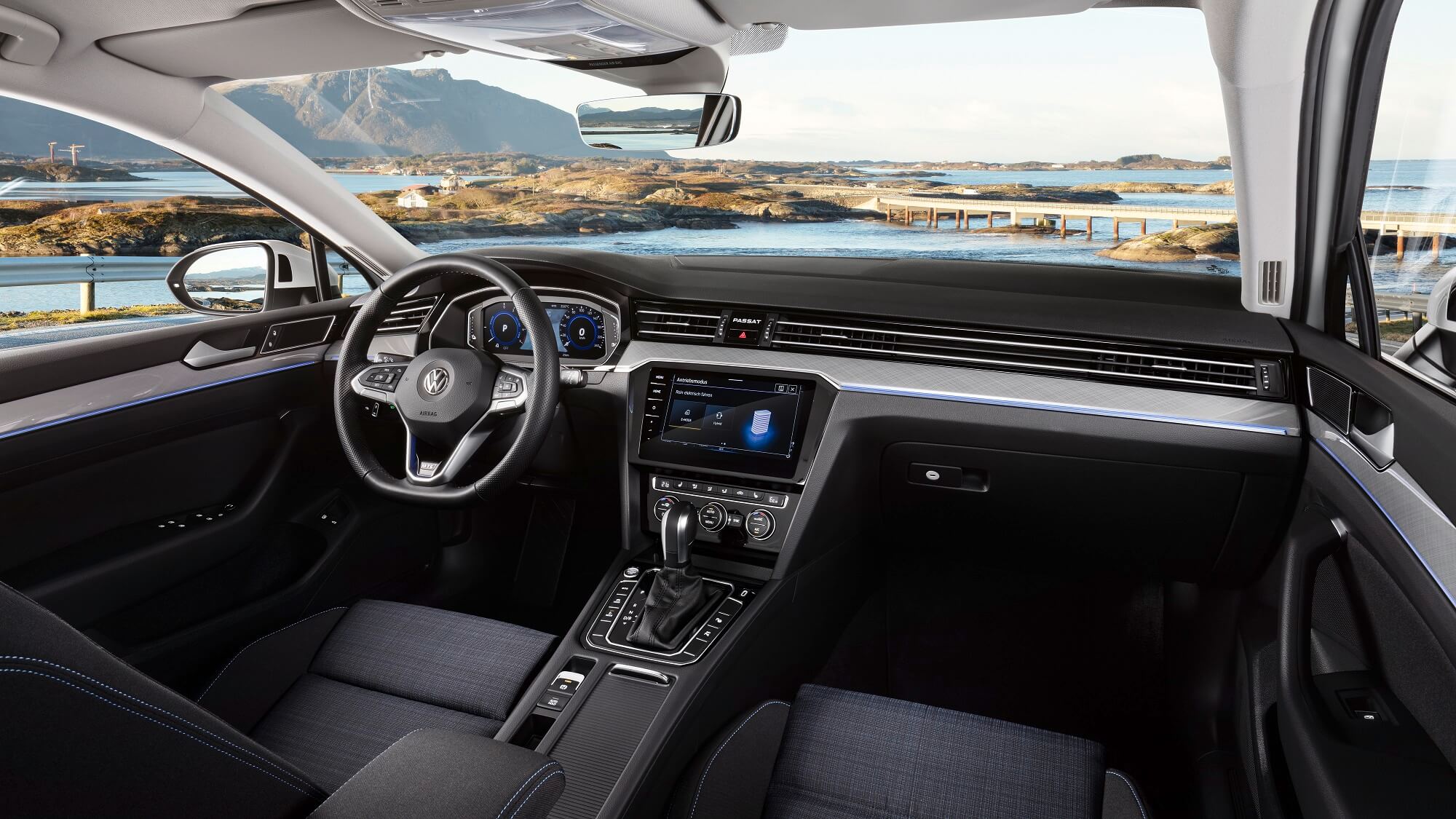 Volkswagen Passat GTE Carro Híbrido Plug-in Vista Interior